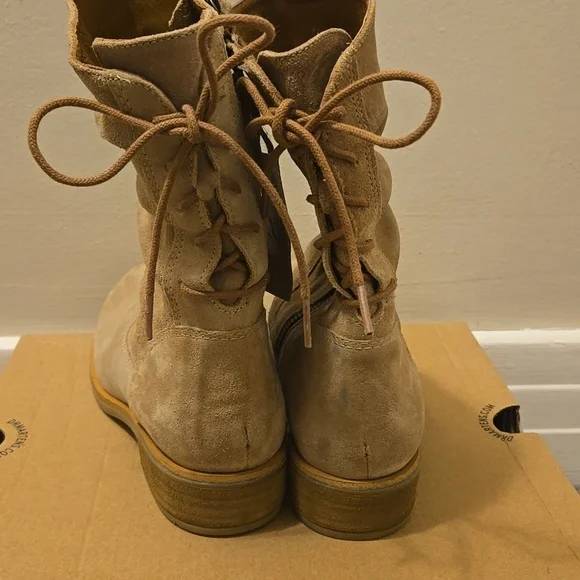 Sofft Sharnell Low Tan Suede Boots - Picture 5 of 17